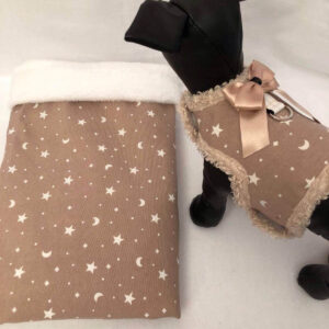 Saco Lunas y Estrellas con Interior de Pelito para perros pequeños como caniche toy rojo y cavalier de Salvaterra de Magos