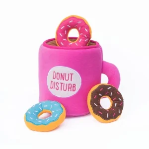 Juguete-en-forma-de-taza-con-rosquillas-de-Zippy-Paws-de-Salvaterra-de-Magos-Juguetes-en-forma-de-taza-con-rosquillas-para-caniches-de-Salvaterra-de-Magos